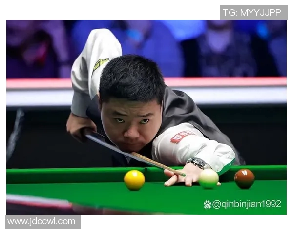 丁俊晖与瑞恩戴精彩对决视频回顾,感受斯诺克比赛的魅力与激情 丁俊晖与瑞恩戴精彩对决视频回顾,感受斯诺克比赛的魅力与激情